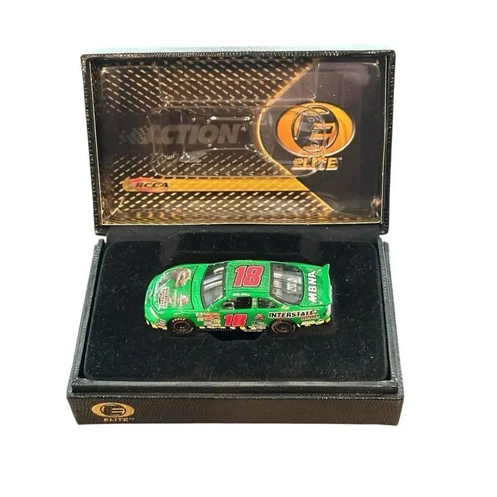 Bobby Labonte #18 Interstate Batteries Jurassic Park 3 2001 Grand Prix Elite 64
